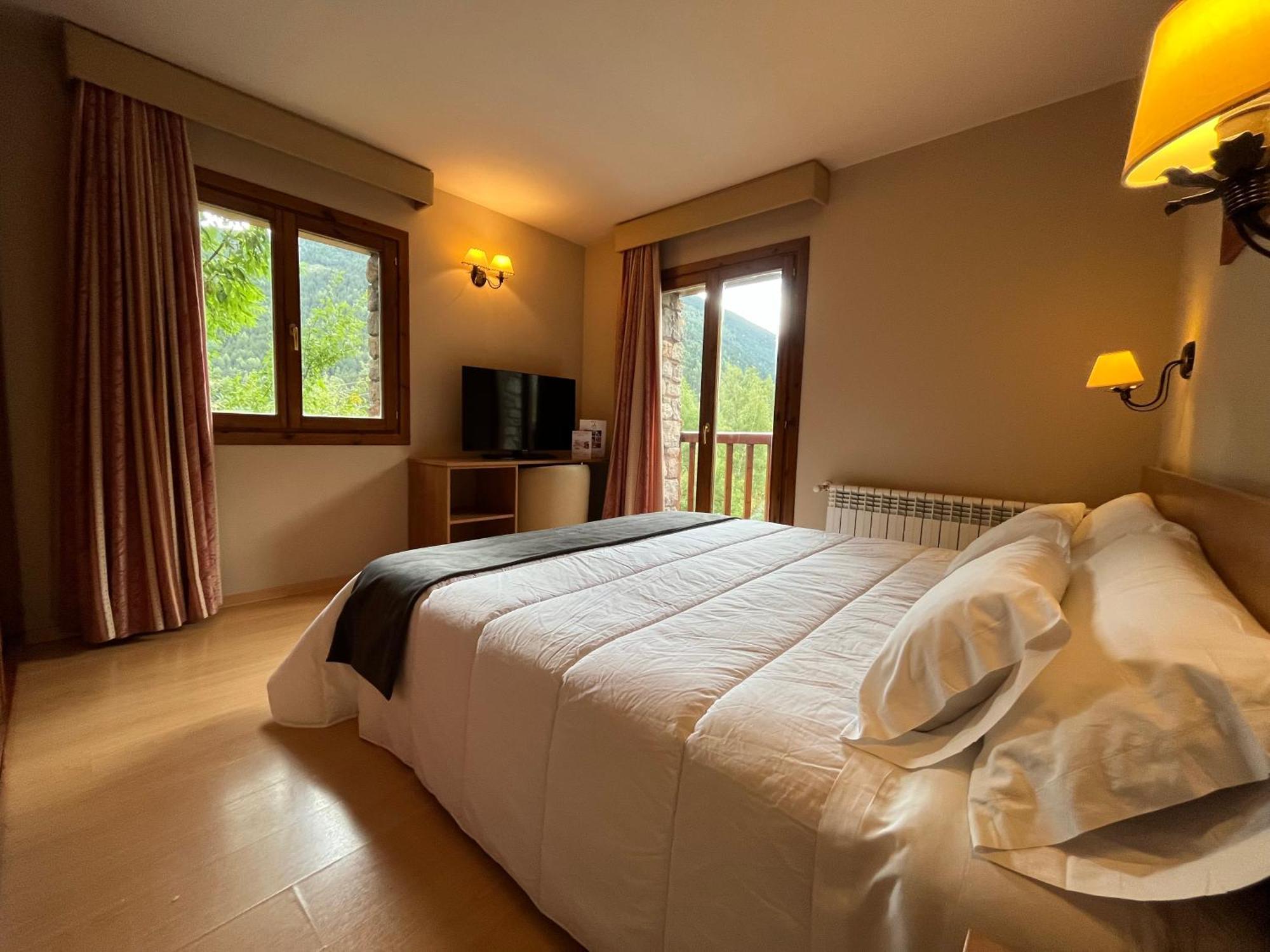 Wuau! Hotel Segle XX รันซอล ภายนอก รูปภาพ