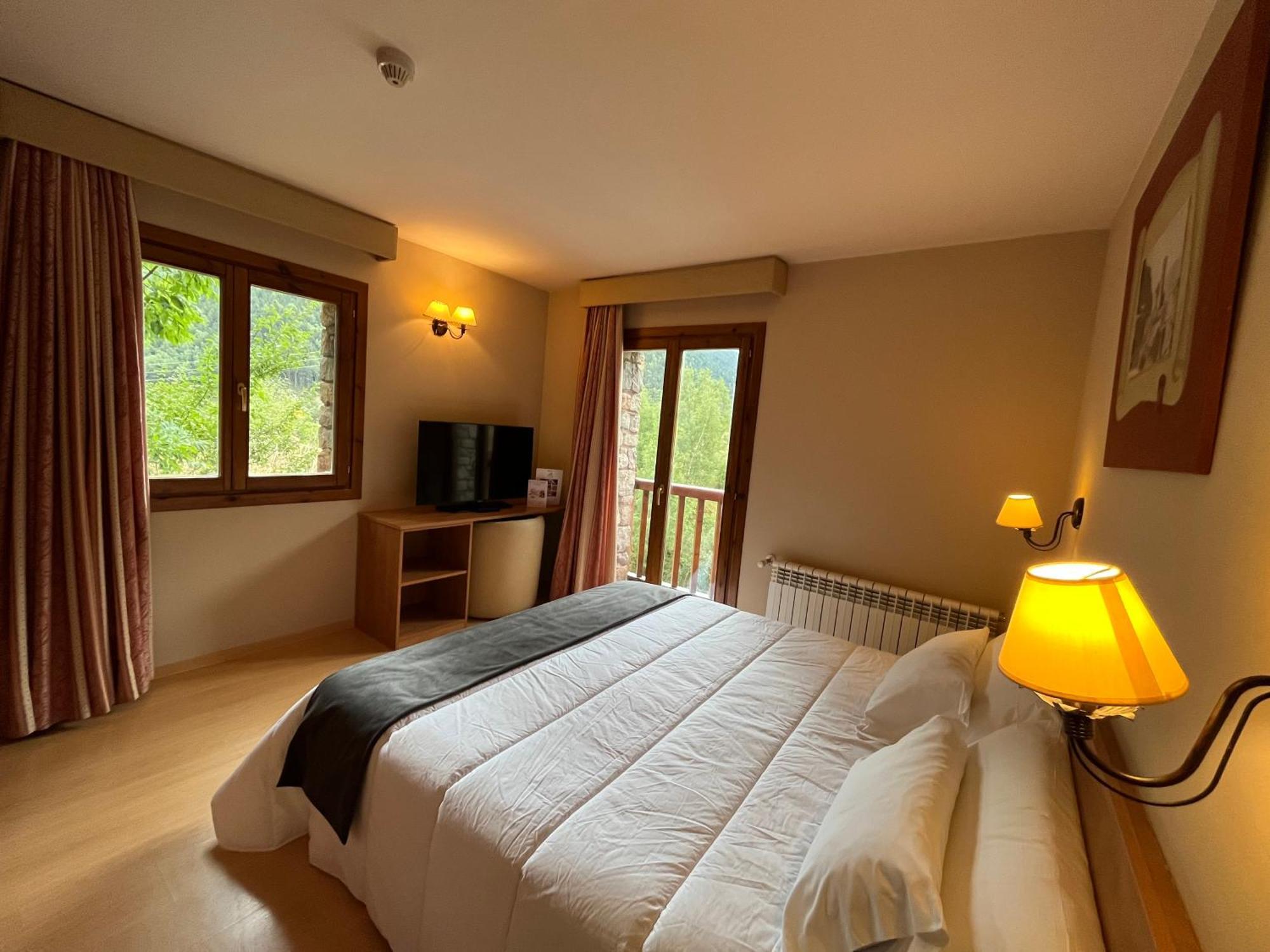 Wuau! Hotel Segle XX รันซอล ภายนอก รูปภาพ